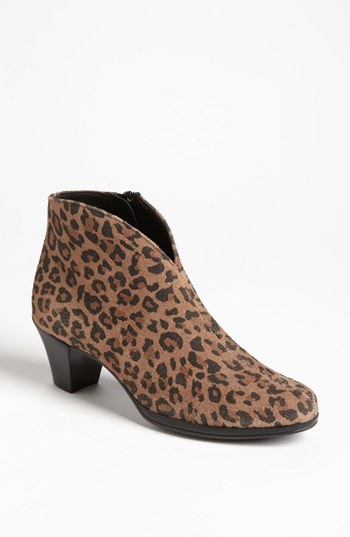 LEOPARD SUEDE